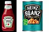 links Heinz Ketchup-Flasche rechts blaue Dose mit gebackenen Bohnen