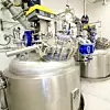 Zwei 2.000-Liter-Reaktoren zur Produktion von API am Standort High Point von Cambrex in North Carolina, USA; Lohnhersteller, Labors, Continuous Flow