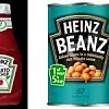 links Heinz Ketchup-Flasche rechts blaue Dose mit gebackenen Bohnen