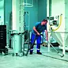 Industriesauger plus Vorabscheidebehälter bilden eine einfache und bewährte Lösung.
