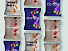 Raster aus Mockup-Verpackungen für Müsliriegel, Schokolade und Candy auf hellem Hintergrund.